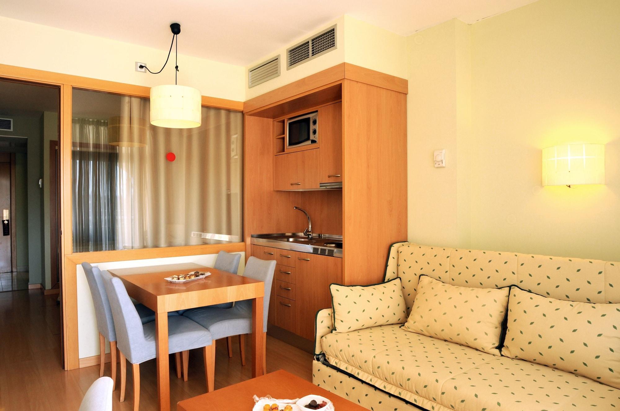 Evenia Olympic Suites Lloret de Mar Exterior photo