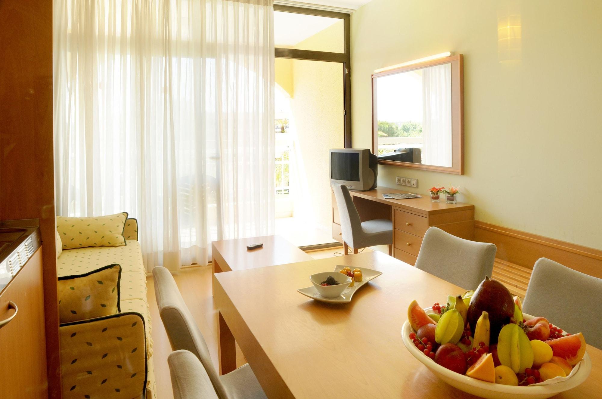 Evenia Olympic Suites Lloret de Mar Exterior photo